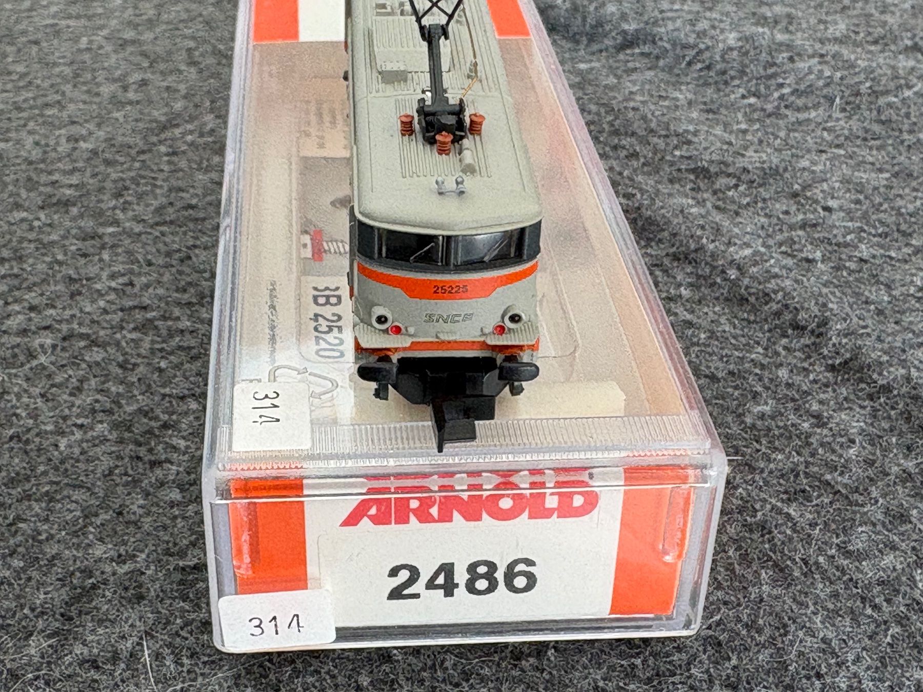 Arnold Modellini di ferrovie: Arnold 2486 Elok BB 25225 SNCF – Nuovo (secondo la descrizione) da Hauterive NE venduto da eriamch 4