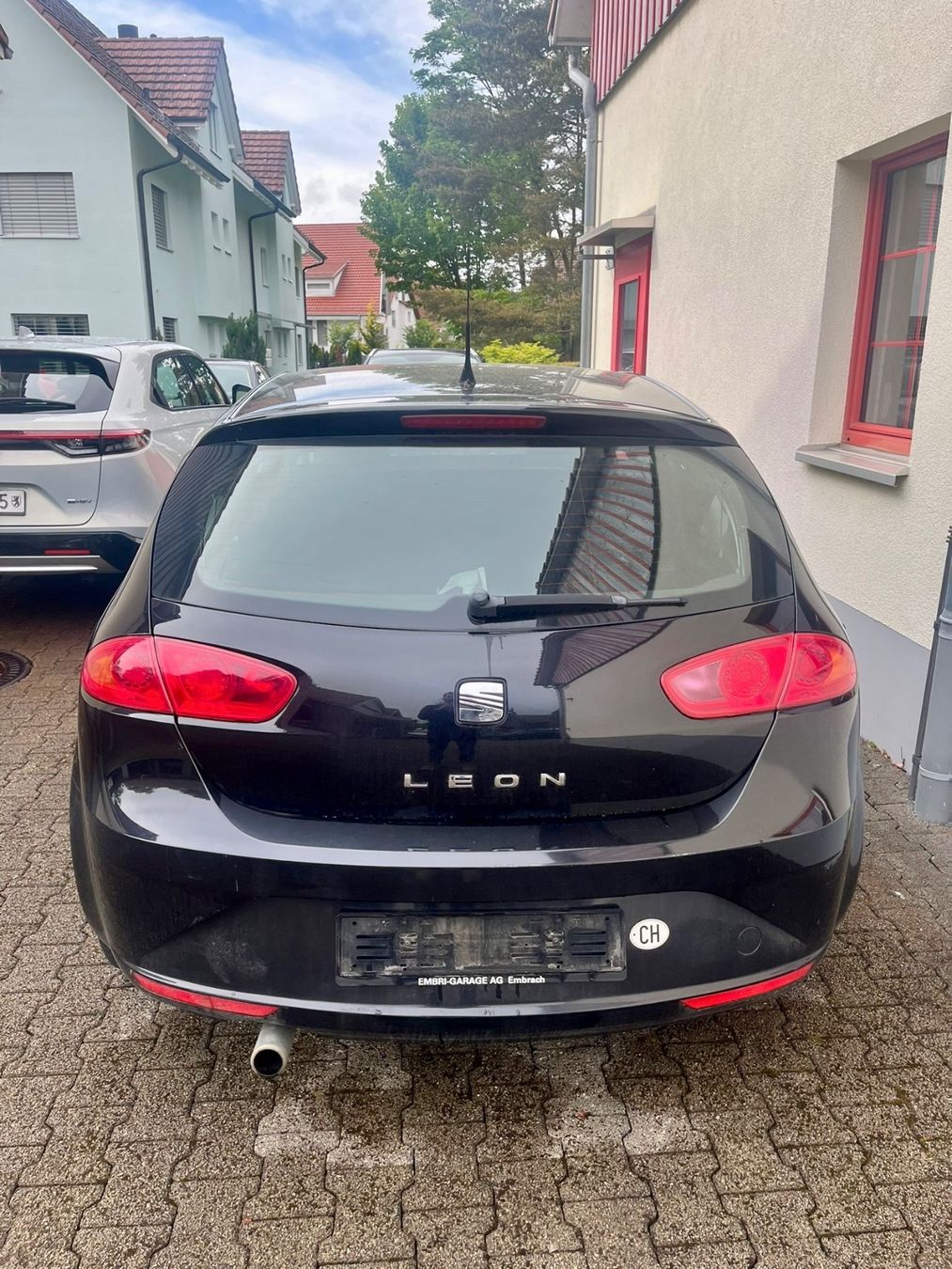 Seat Automobili: Seat Leon 1.6 TDI – Usato da Embrach venduto da Embricar 4