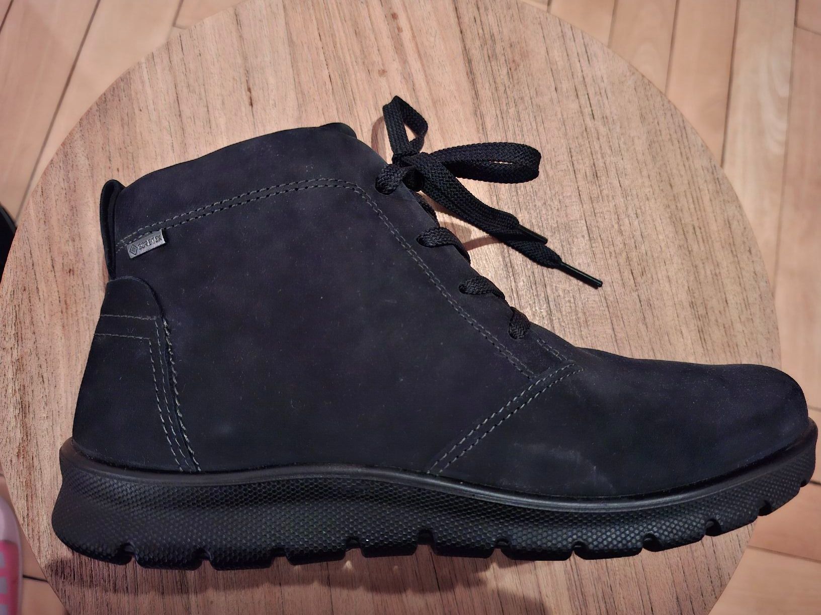 Ecco Scarpe da donna: schöne Stiefel Boots Ecco schwarz 38 neu – Nuovo (secondo la descrizione) da Ennetbaden venduto da Rosen1 2