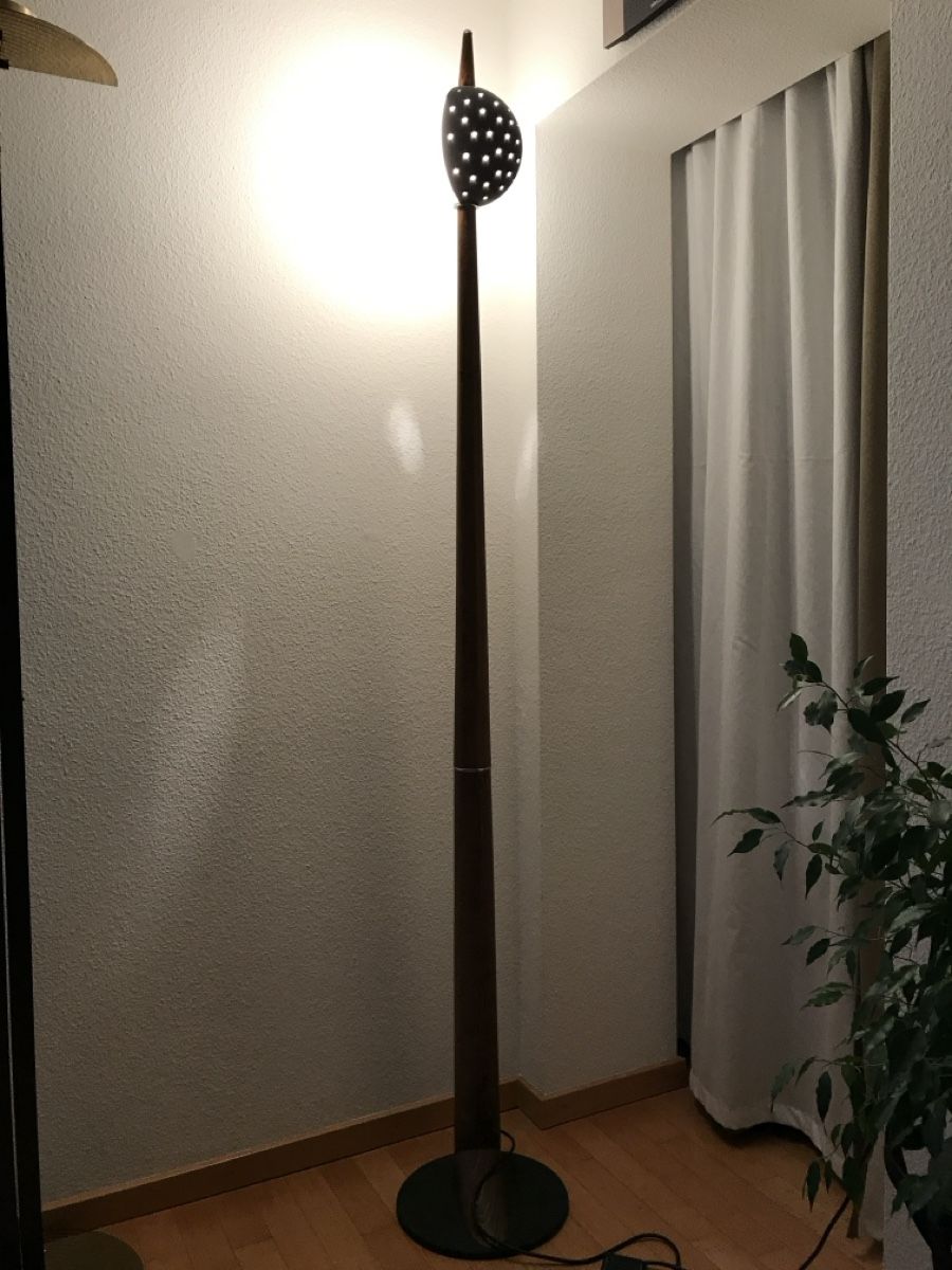 Lampade: Design Stehlampe aus massiver Eiche – Usato da Zürich venduto da stefan1818 1