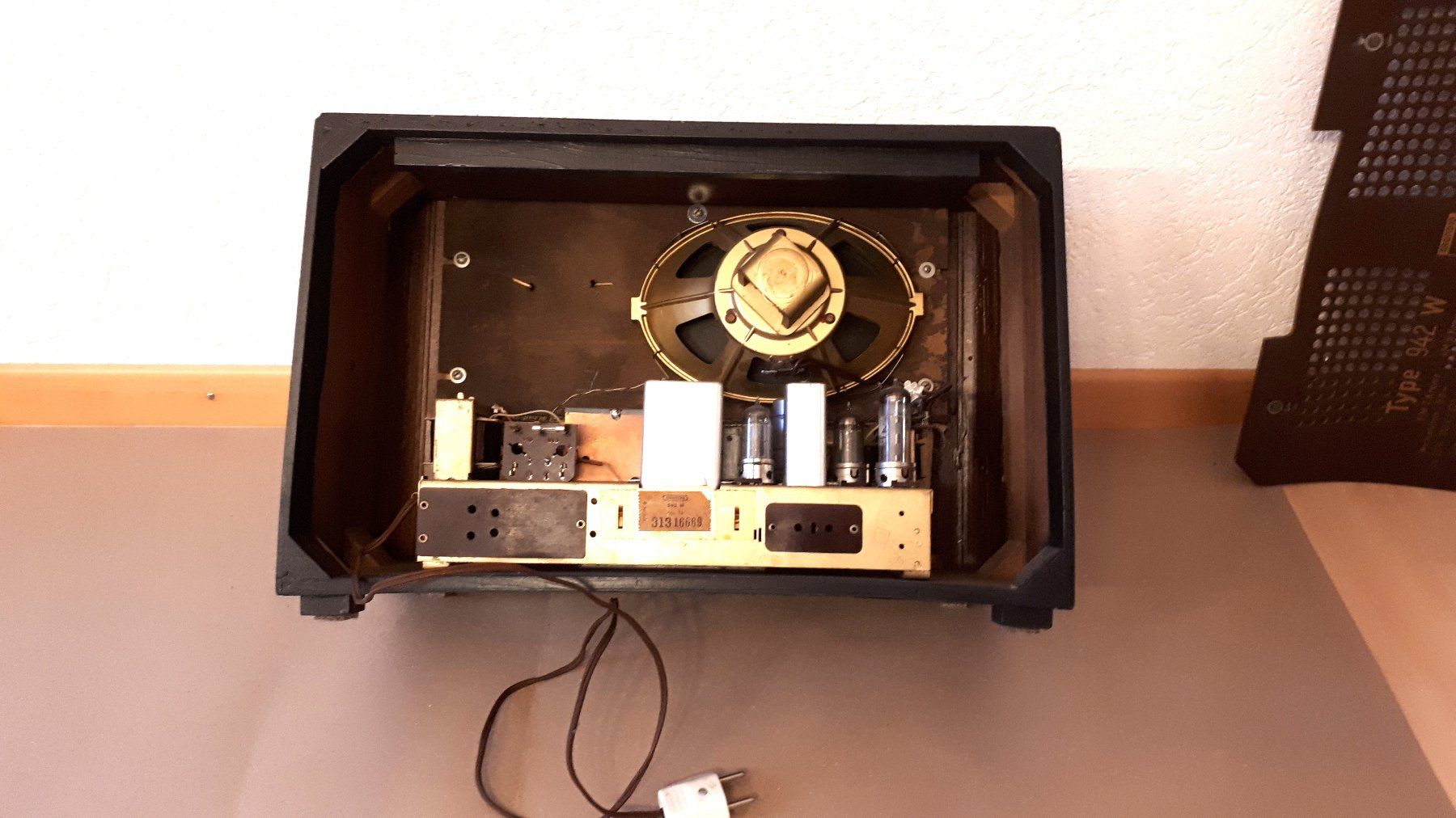 Grundig Radio: Röhrenradio Grundig 942W – Usato da Madiswil venduto da 20gls 2
