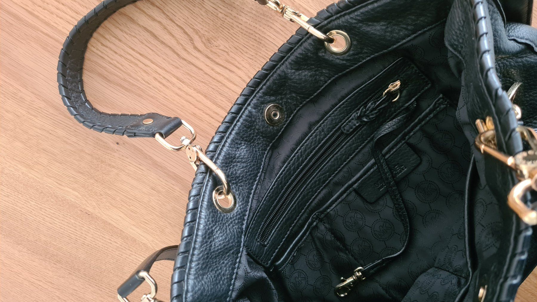 Michael Kors Borse da donna: Michael Kors Handtasche Schwarz Leder – Usato da Jona venduto da hen_7fyc 6