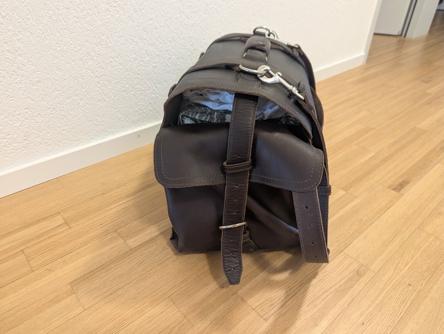 Taschen: Saddleback Leather Side Pocket Leather Duffle Bag – Gebraucht aus Männedorf von kar_g9nl 3
