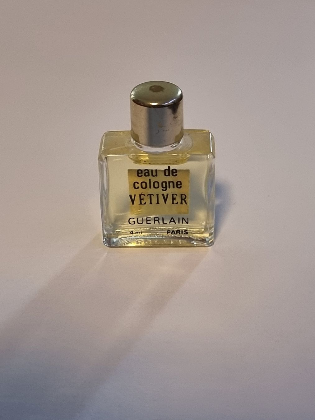 Guerlain Profumi & Eau de Toilette: eau de cologne VÉTICVER GUERLAIN 4ml – Nuovo (secondo la descrizione) da Emmen venduto da JokeySchlumpf