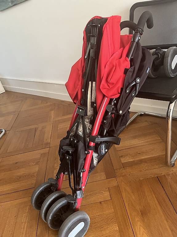 Carrozzine: Kinderwagen. Chicco – Usato da Bern venduto da koerperwahrnehmung 4