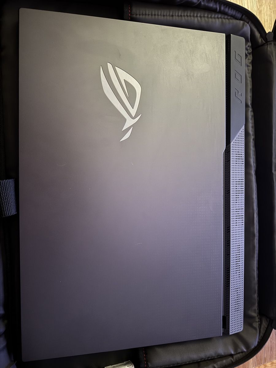Asus Notebook: ROG Strix Laptop AMD Ryzen 9 RTX 3070 gebraucht – Usato da Zürich venduto da Ladd 2