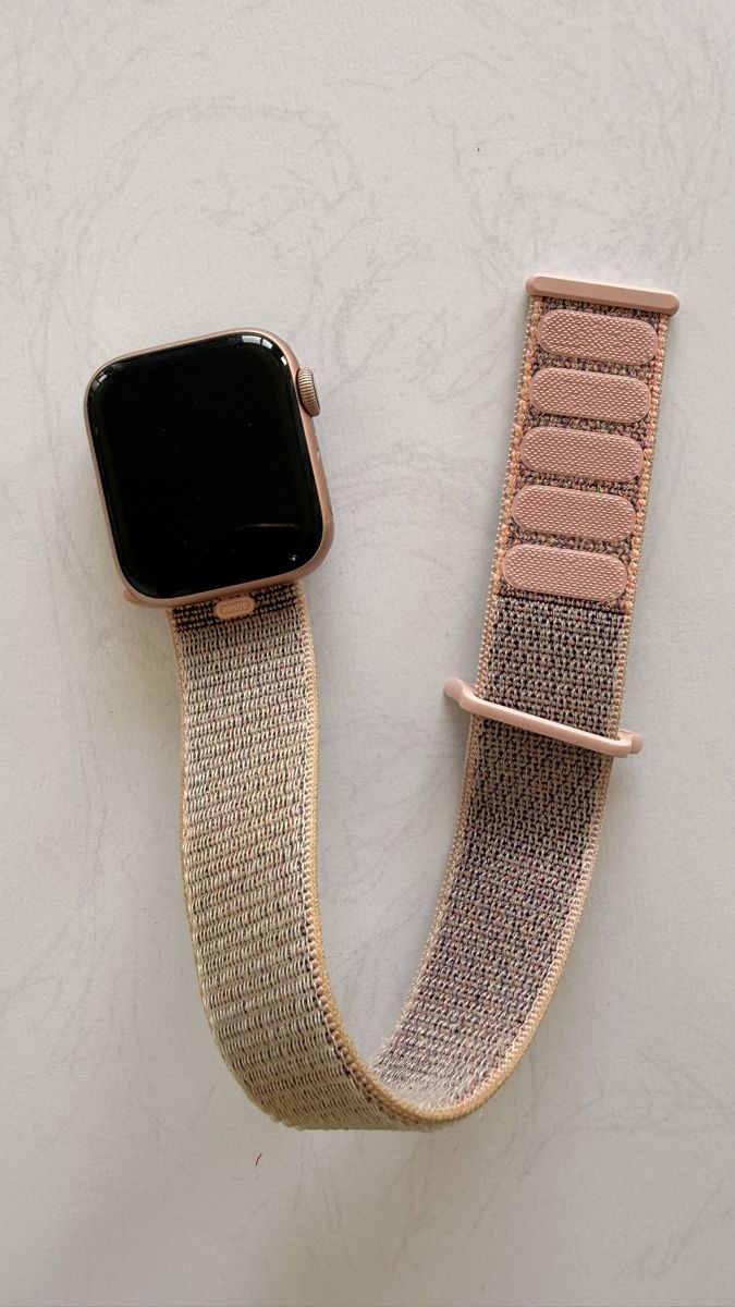 Apple Bracciali & Braccialetti: Apple Watch Armband Sport Loop Pink Sand – Usato da Glattpark Opfikon venduto da maeka3