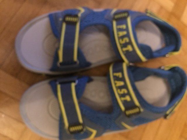 Scarpe per ragazzi: Neuwertige Sandalen Grösse 34 – Usato da Emmen venduto da Aribini 5