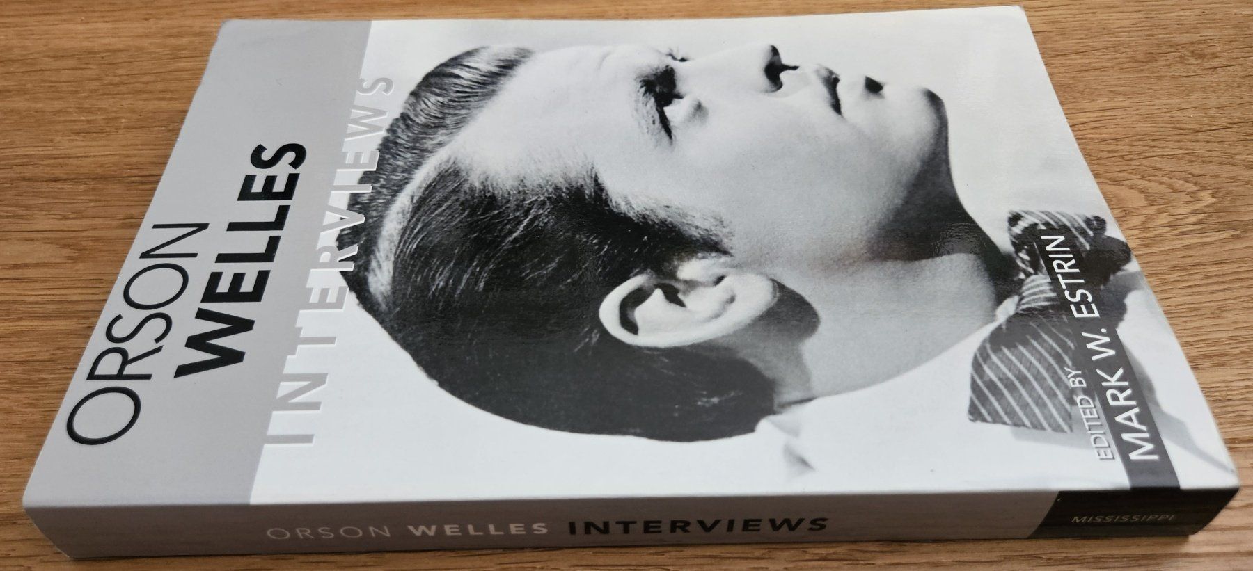 Libri: Orson Welles: Interviews – Usato da Schaffhausen venduto da asyouwestley 2