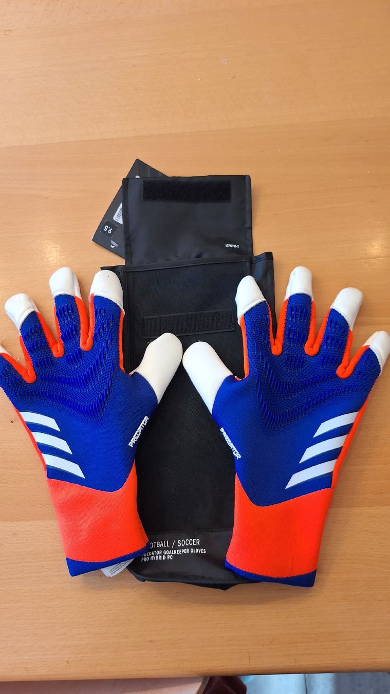 Adidas Altri accessori da uomo: Neue Adidas Torhüterhandschuhe - Grösse 9 – Nuovo e nell'imballaggio originale da Unterterzen venduto da elebo
