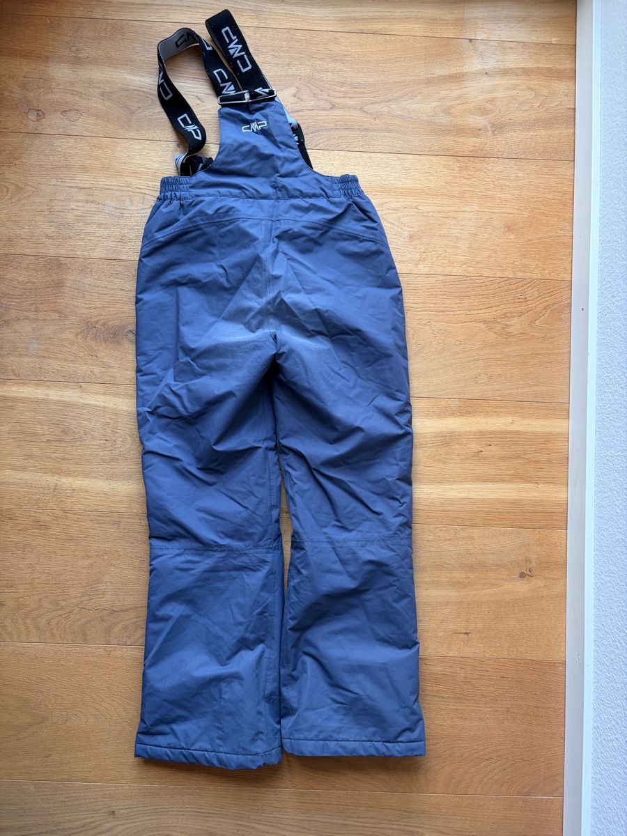 Skis: Skihose mit Trägern CMP Grösse 140 – Gebraucht aus Boll von vespa3000 1