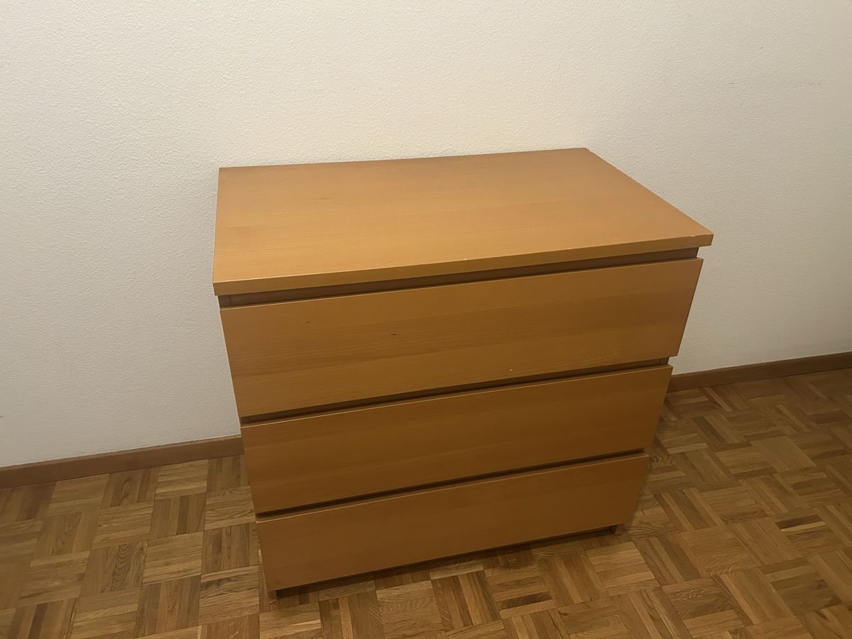 Commodes: Grande commode pratique  – D'occasion à Genève par s.andy13