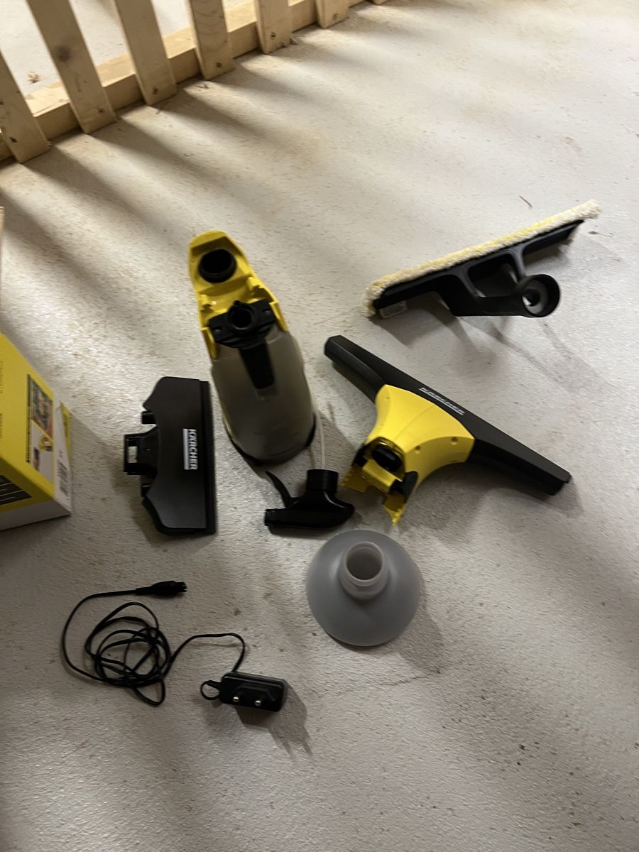 Kärcher Autres articles pour la maison: Kärcher WV 2 Plus N Window Vac Set Used – D'occasion à Birsfelden par mic_v95n 2