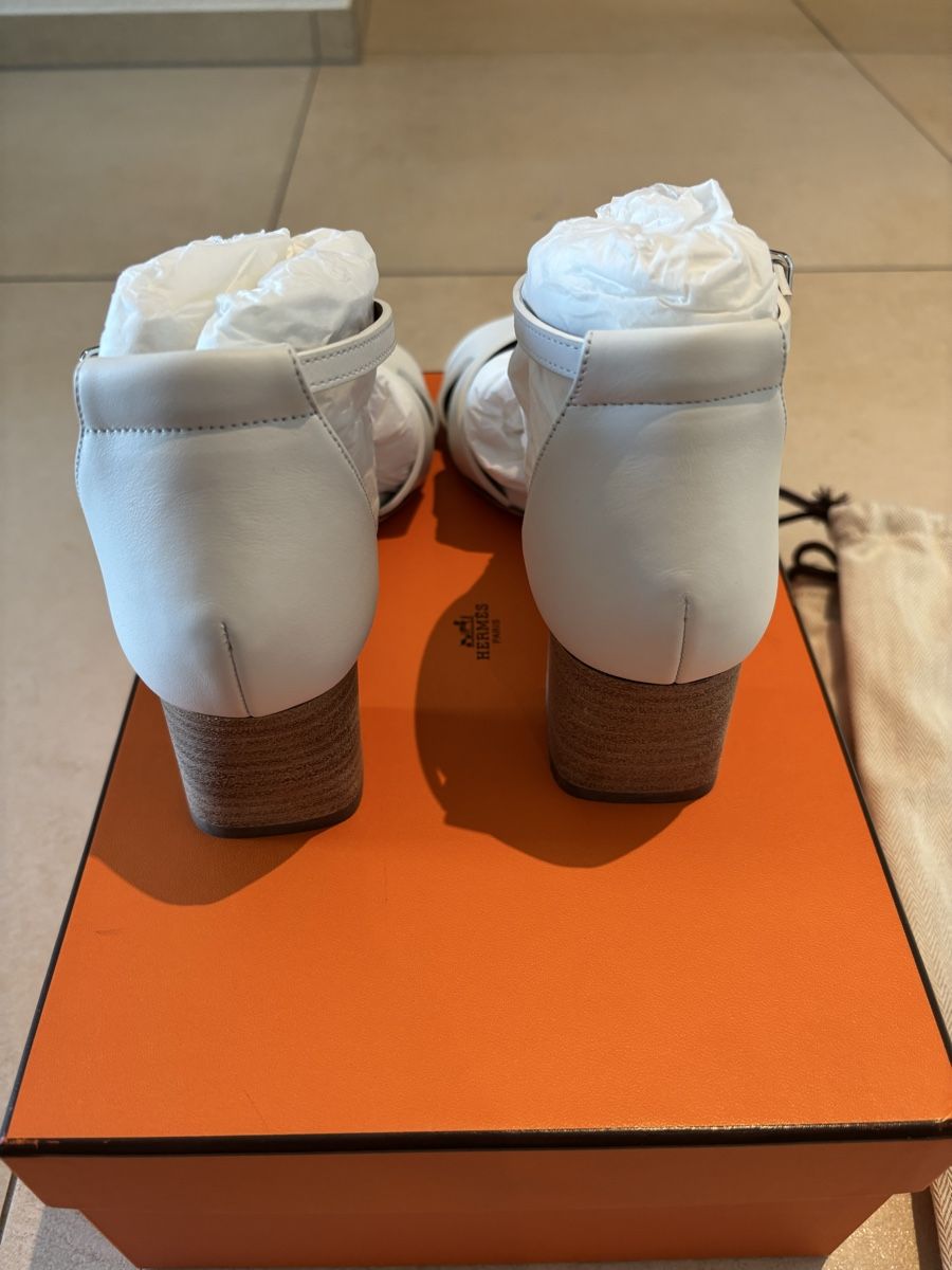 Hermès Damenschuhe: Hermes Sandalen Encens 50 Gr.37 – Neu und originalverpackt aus Lachen SZ von Alessandraho 2