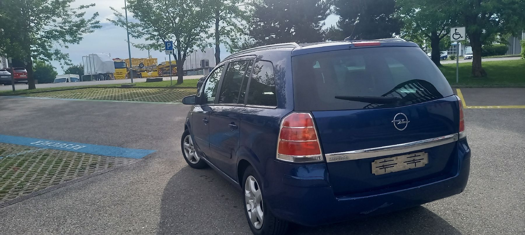 Servizi & Riparazioni: Auto zu vermieten 7plätzer  – Usato da Bazenheid venduto da Kettler2014 4
