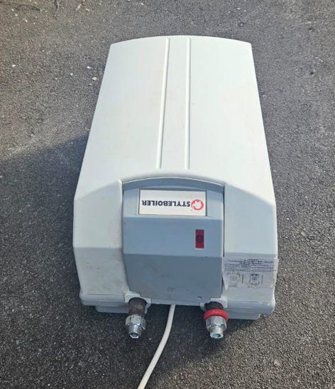 Sanitär: Styleboiler 10L – Gebraucht aus Basel von chi_vg7t