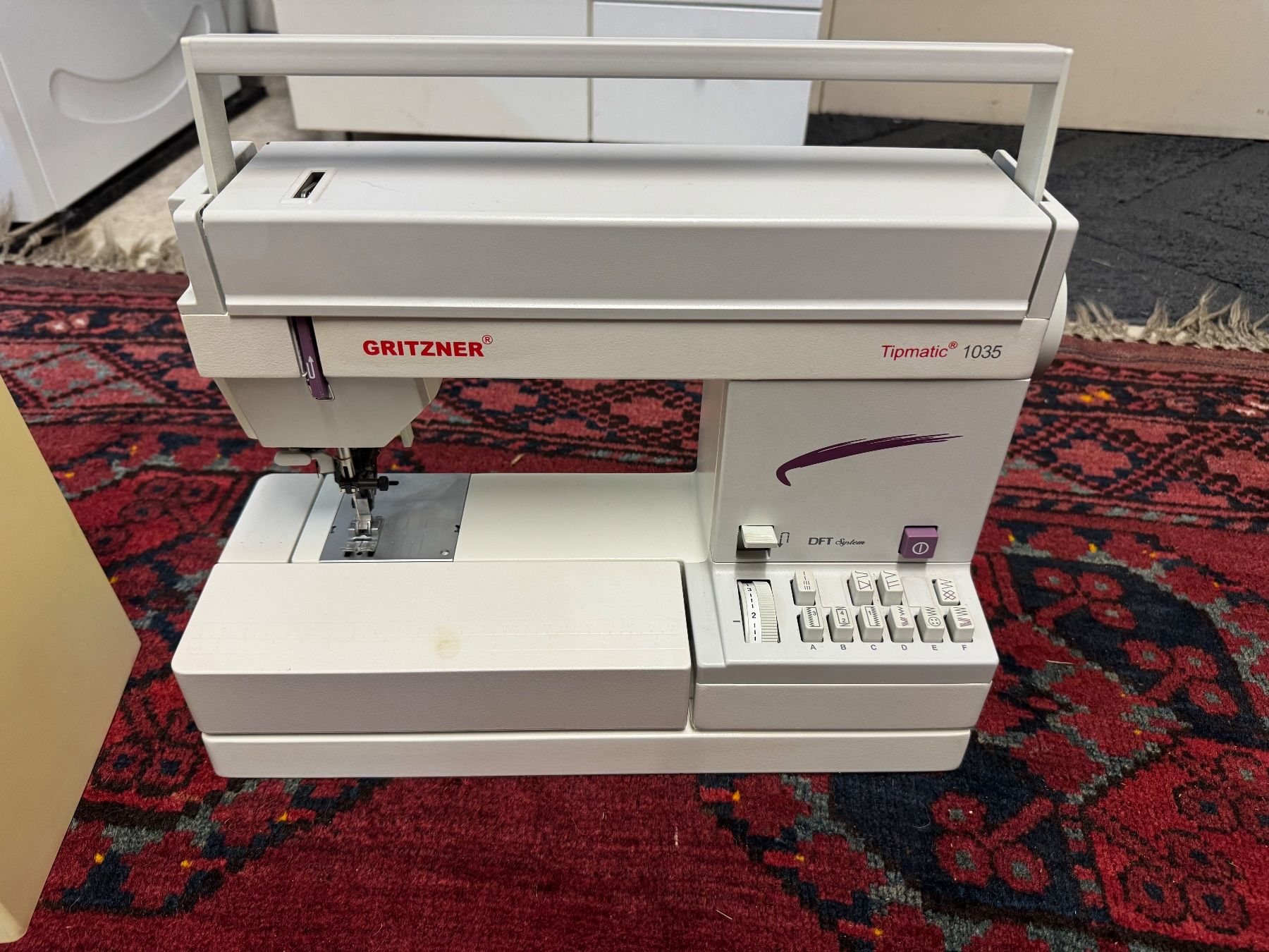 Macchine da cucire: Gritzner Tipmatic 1035 Nähmaschine – Usato da Zunzgen venduto da milesdavis76