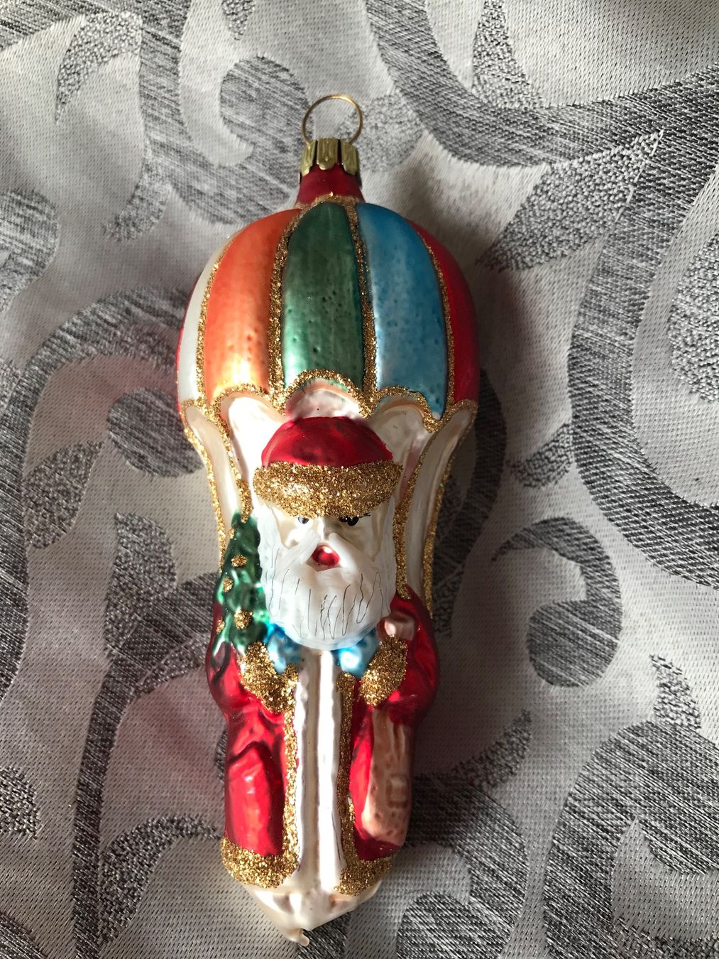 Tutte le decorazioni: Weihnachtsmann mit buntem Fallschirm Christbaumschmuck – Nuovo e nell'imballaggio originale da Alpnach Dorf venduto da marvo