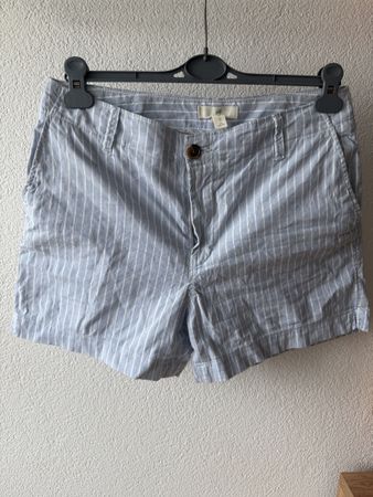 Light Blue Striped H&M Shorts - Size UK 12 /EU 40