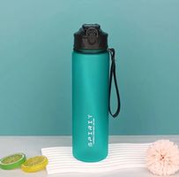 Trinkflasche Grün 750 ml mit Trageschlaufe Sport Büro