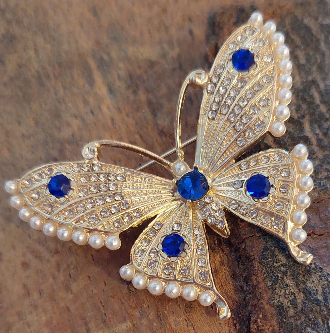 Broches & Aiguilles: Hübsche Brosche Schmetterling – Neuf (Voir description) à Oberwil BL par Hunajakakku 5