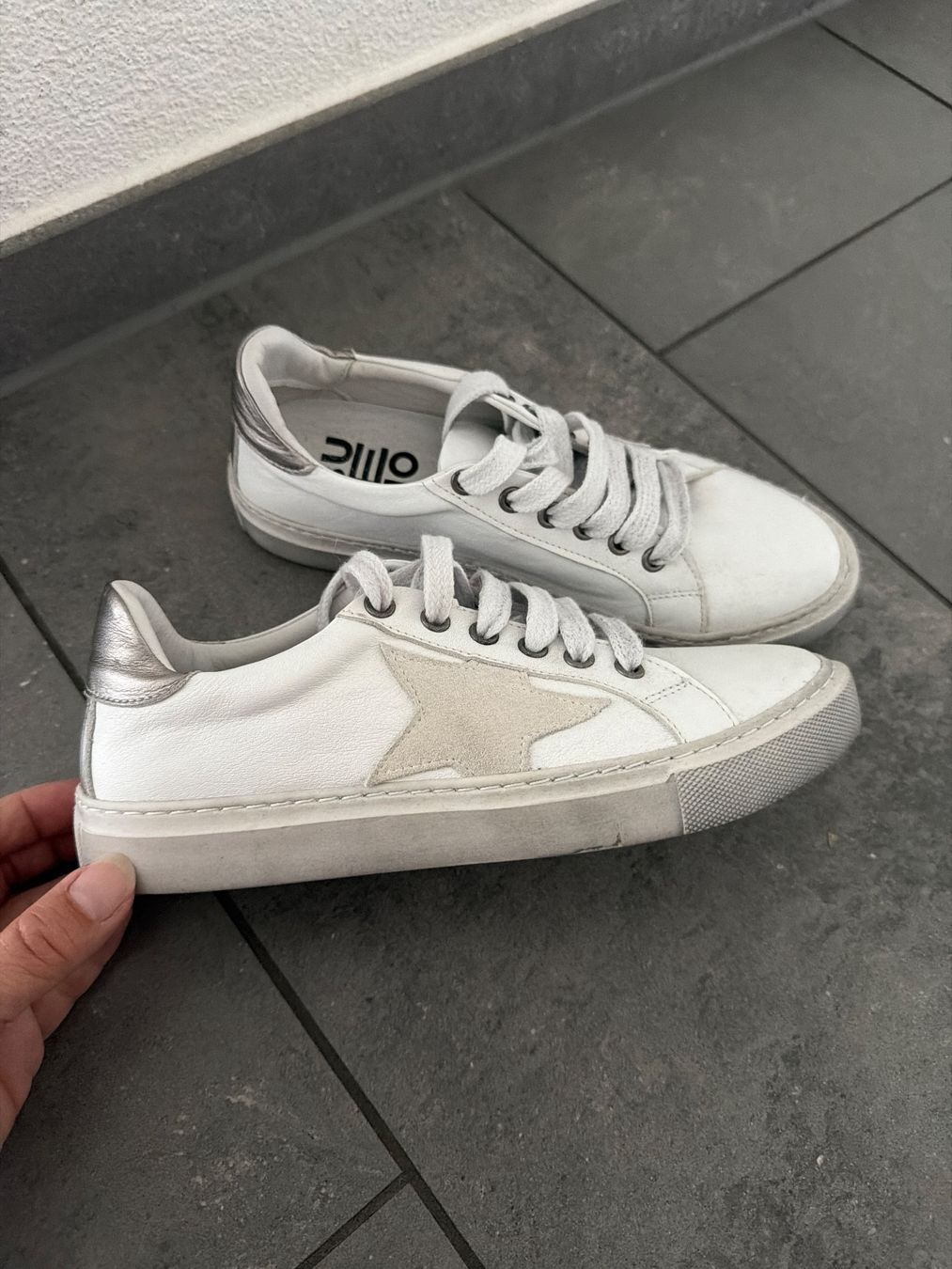 Damenschuhe: Neue Leder-Sneakers von Bueno – Neu und originalverpackt aus Steffisburg von elle013 1