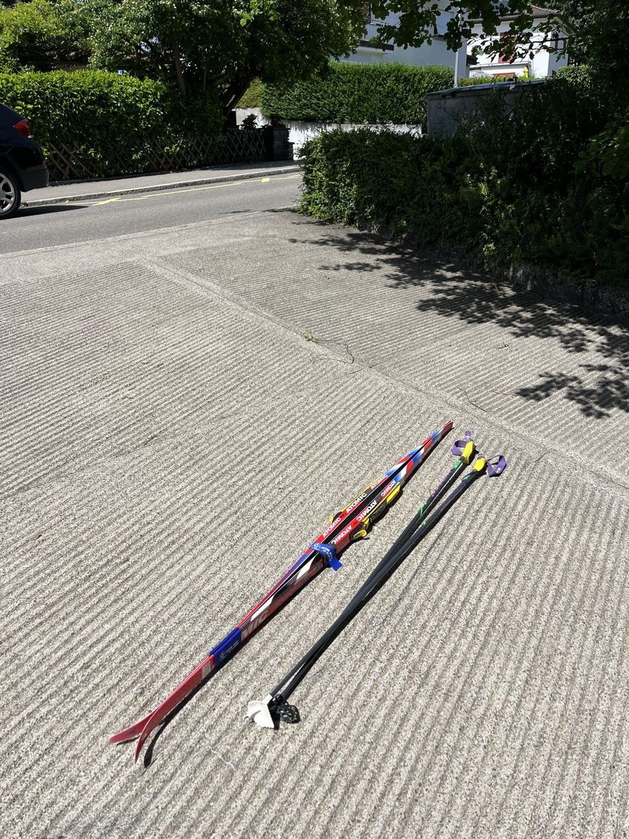 Atomic Sci: Langlauf skis and poles – Usato da Zollikerberg venduto da pmi_qh7z