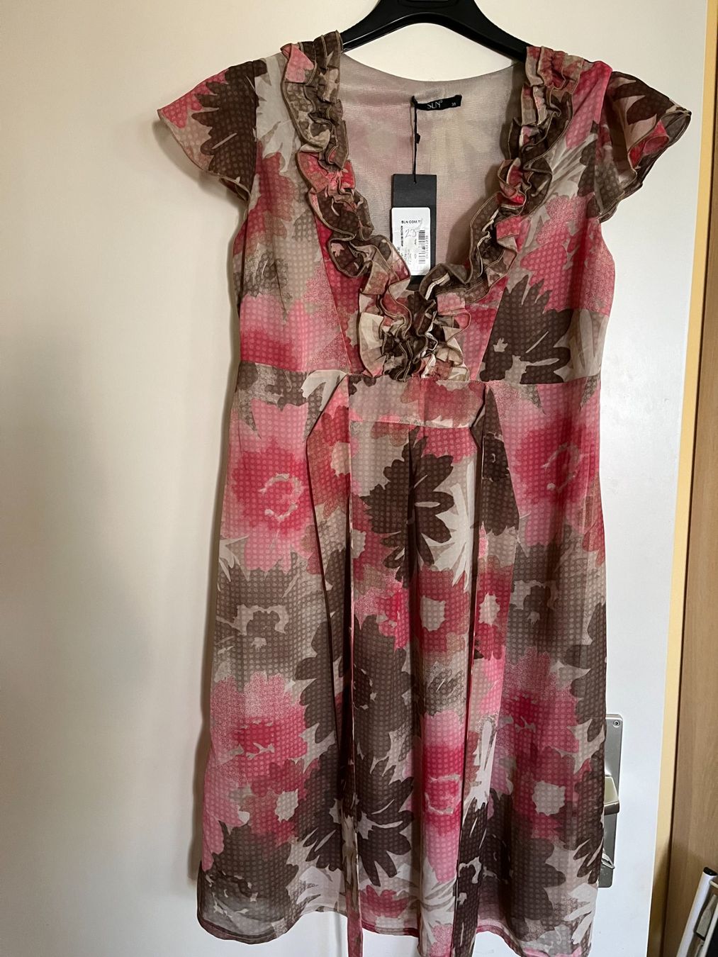 Vestiti: Kleid Gr 38 Fabrikneu – Nuovo e nell'imballaggio originale da Rekingen AG venduto da nederland1
