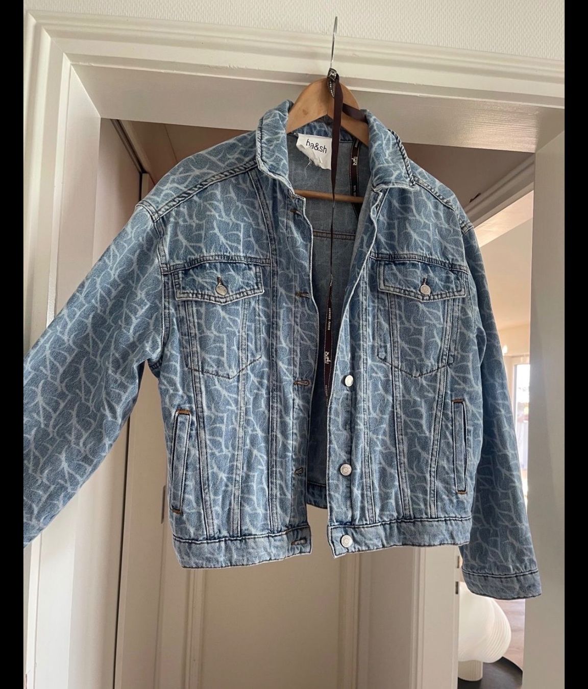 Ba&Sh Giacche: Ba&sh veste en jeans taille 2 – Usato da Lausanne venduto da Meganelausanne