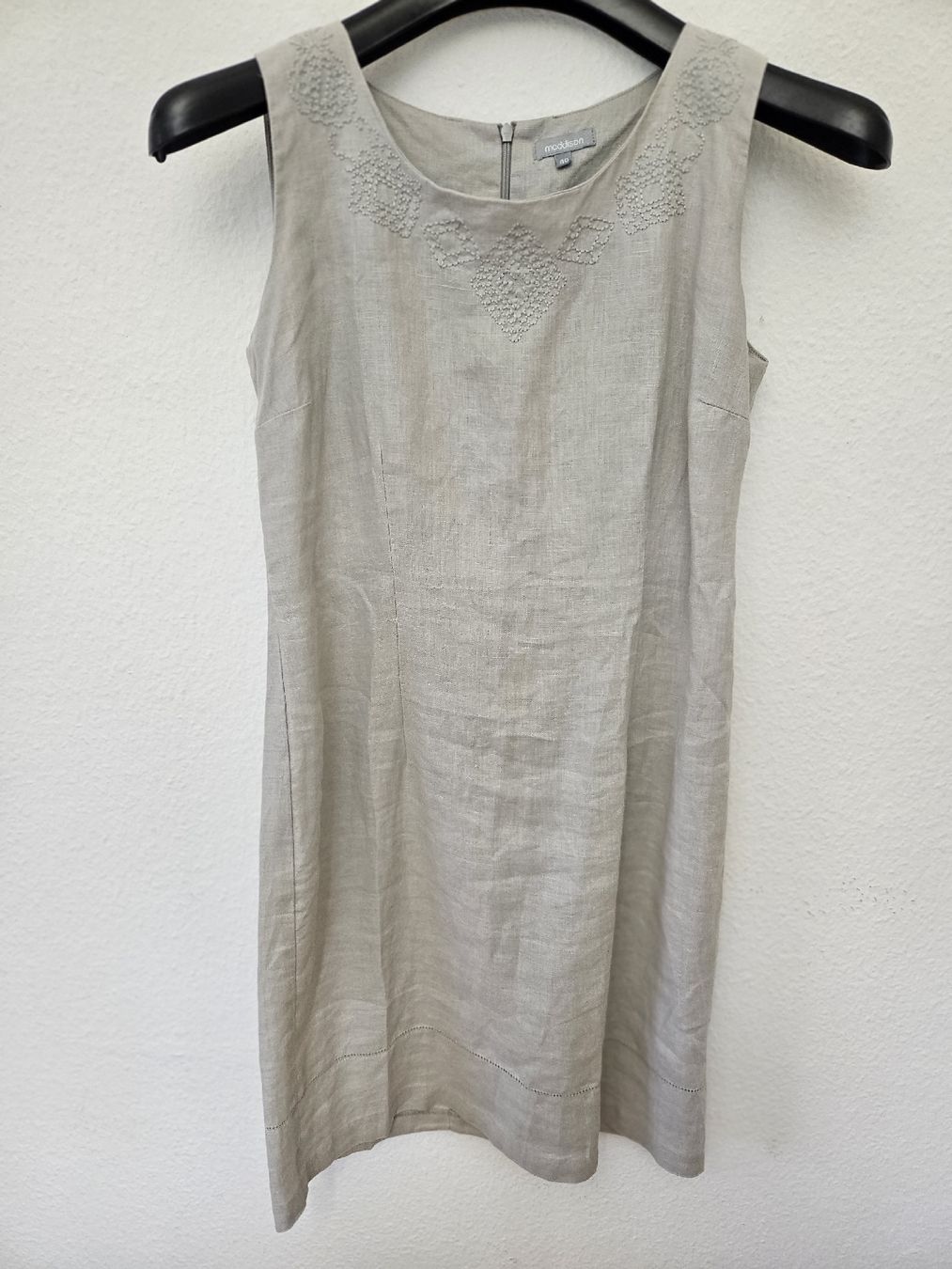 Maddison Robes: Sommerkleid aus Leinen Gr. 40, grau – D'occasion à Urdorf par Colina