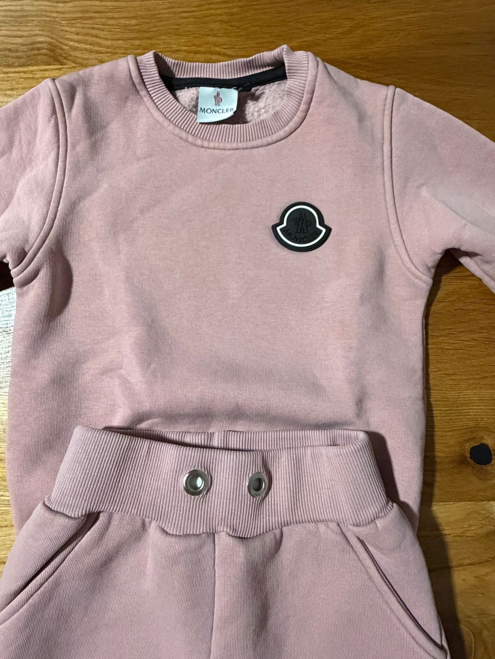 Moncler Pantalons: Trainer Moncler Gr.92/98 – D'occasion à Bad Zurzach par simba1995 1