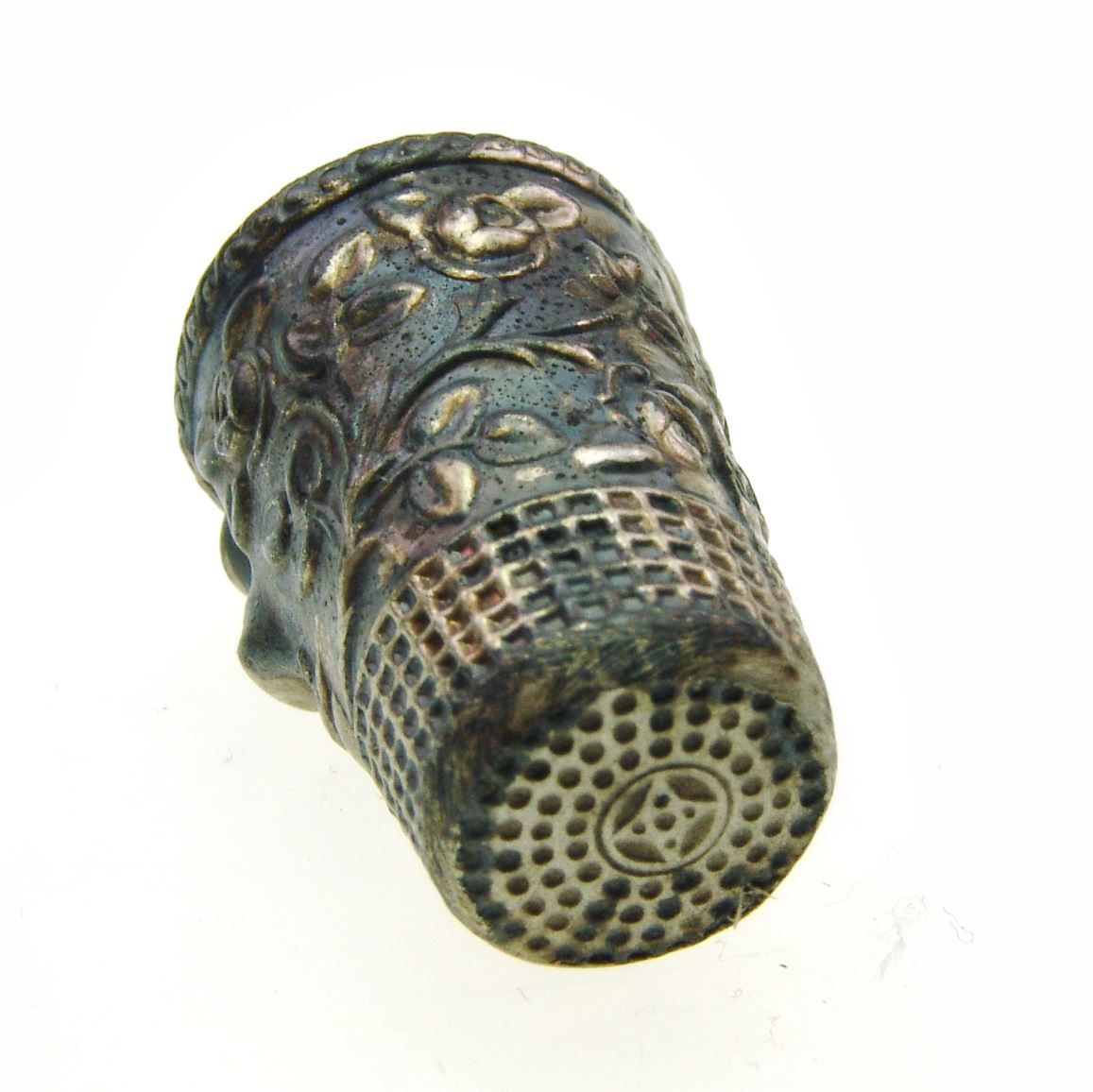 Fingerhüte: Fingerhut mit Blumenmotiv (5) – Gebraucht aus Langenthal von Sherkaan 5