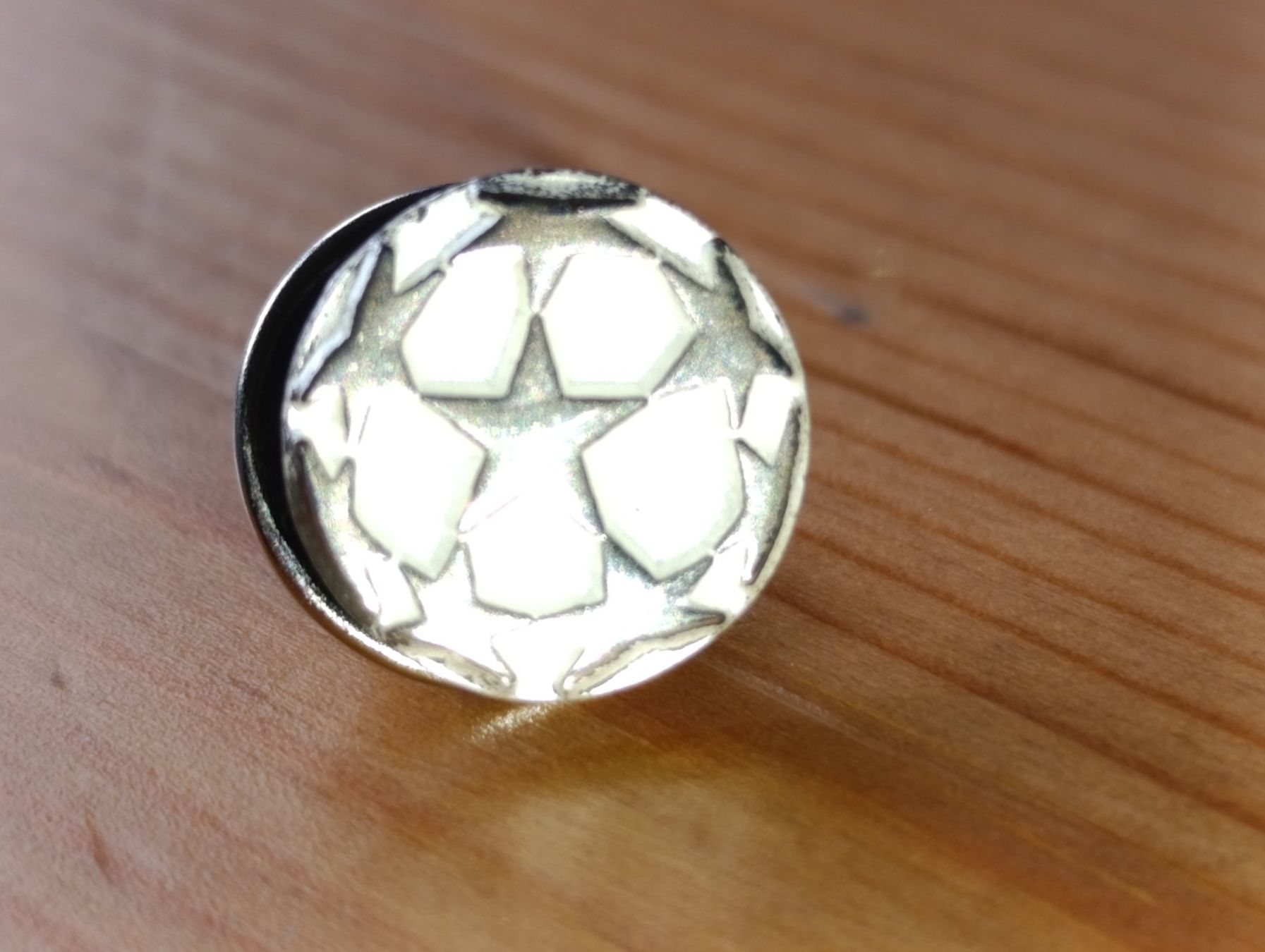 UEFA Placchette & Badge: Pin UEFA Champions League – Usato da Prangins venduto da Timband 1