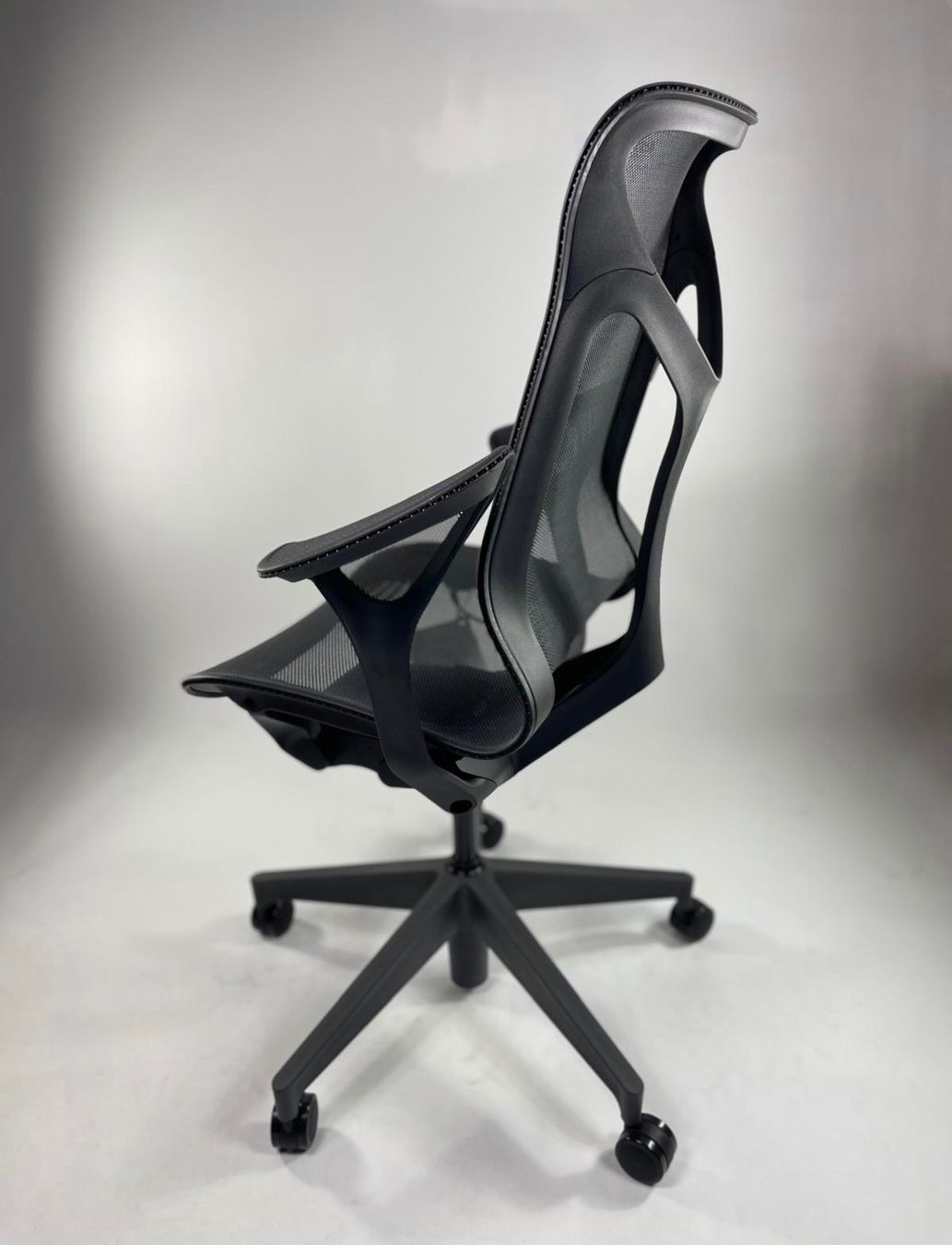 Herman Miller Sedie: NEU Herman Miller Cosm Graphite Mid – Nuovo e nell'imballaggio originale da Wil SG venduto da office-sale 1