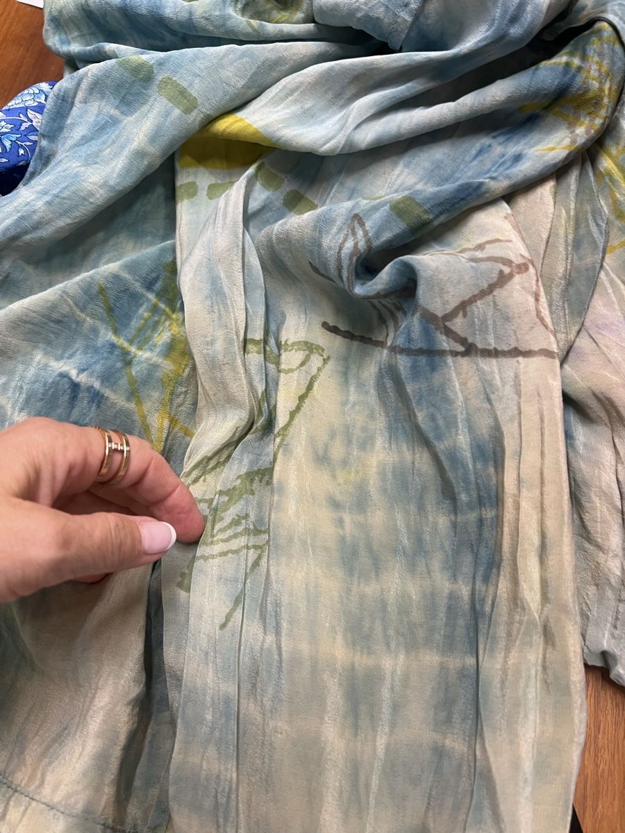 Blusen: Cofur Damen Bluse Seide Grösse S Batik Muster – Gebraucht aus Burgdorf von puppennetz 7