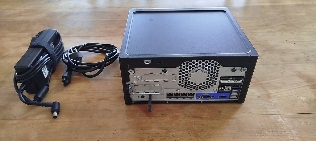 Hewlett Packard Server: HPE MicroServer Gen10+  Xeon E-2236  64 Go  2×2 To SSD – Usato da Etoy venduto da Ctrl0 2
