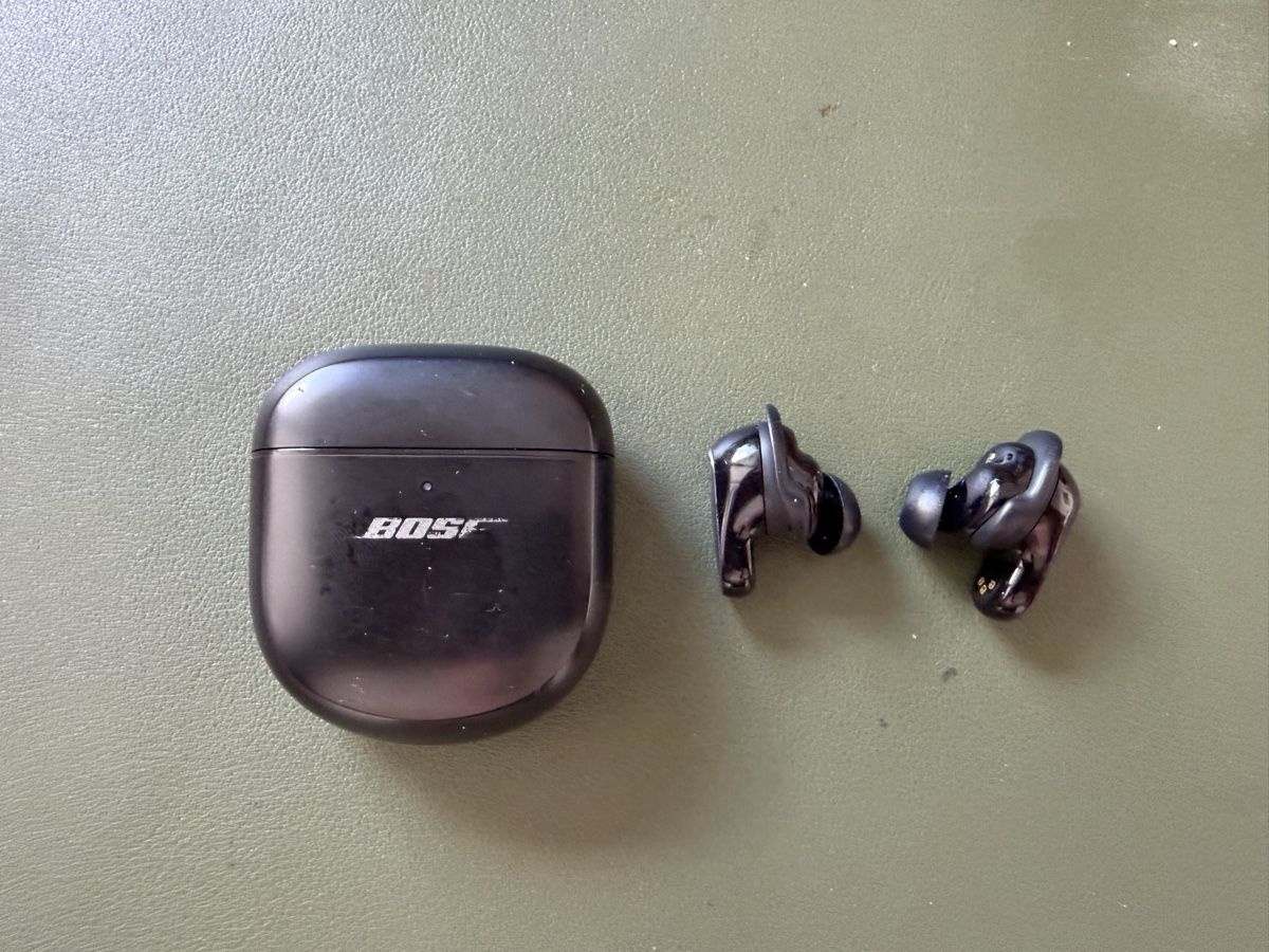 Bose Kopfhörer: Bose Quiet Comfort Ultra Headphones defect – Gebraucht aus Zug von cp_creative 1