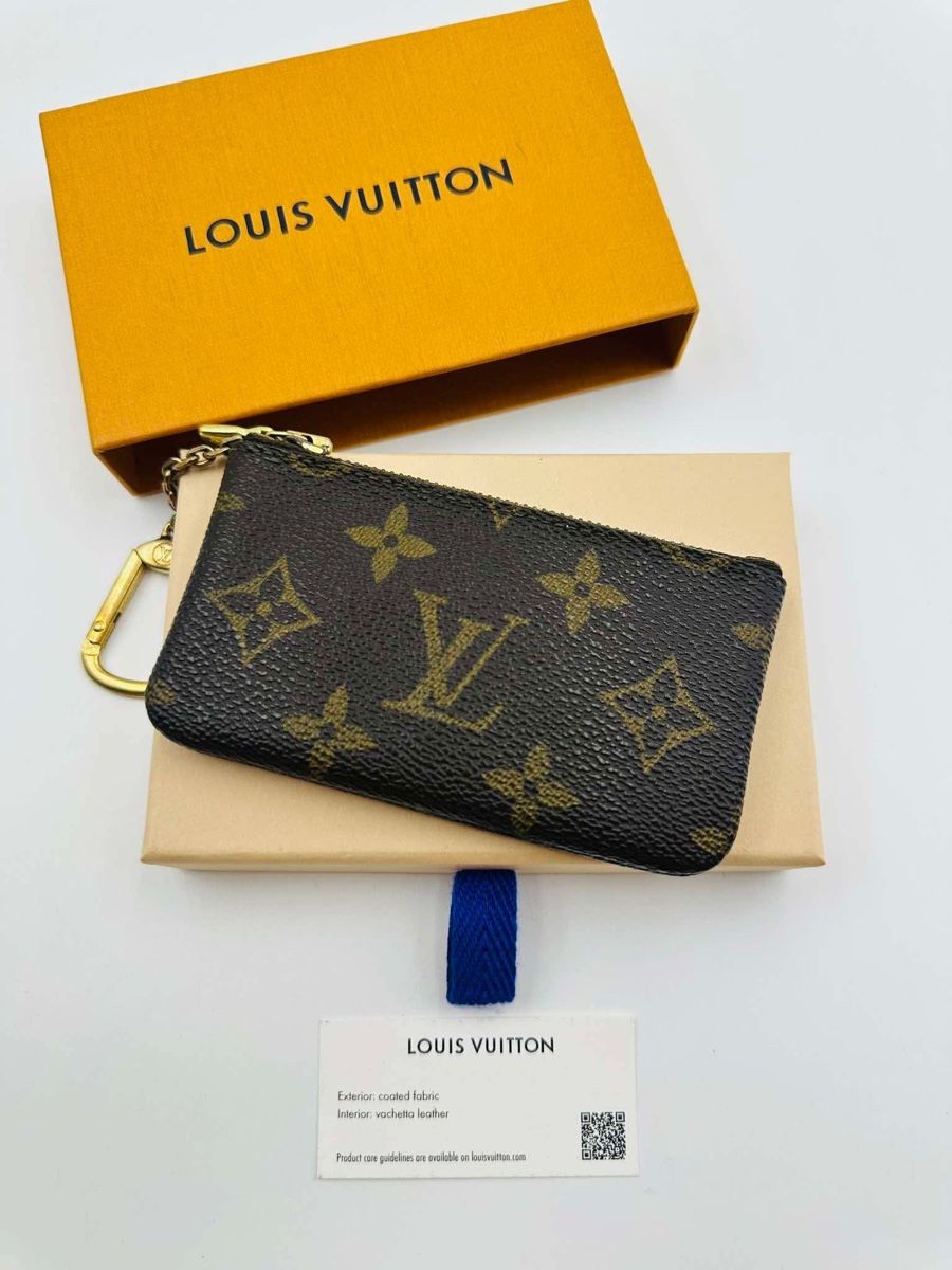 Louis Vuitton Portefeuilles: Ab1 fr, Louis Vuitton Key pouch – D'occasion à Widnau par Pukpan_99 1