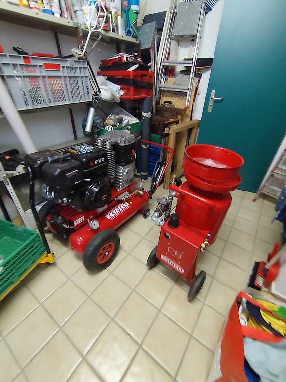 Sonstiges für Büro & Gewerbe: Vendo SAGL settore edile e servizi per la casa. – Gebraucht aus Melide von mar_6mx6 1