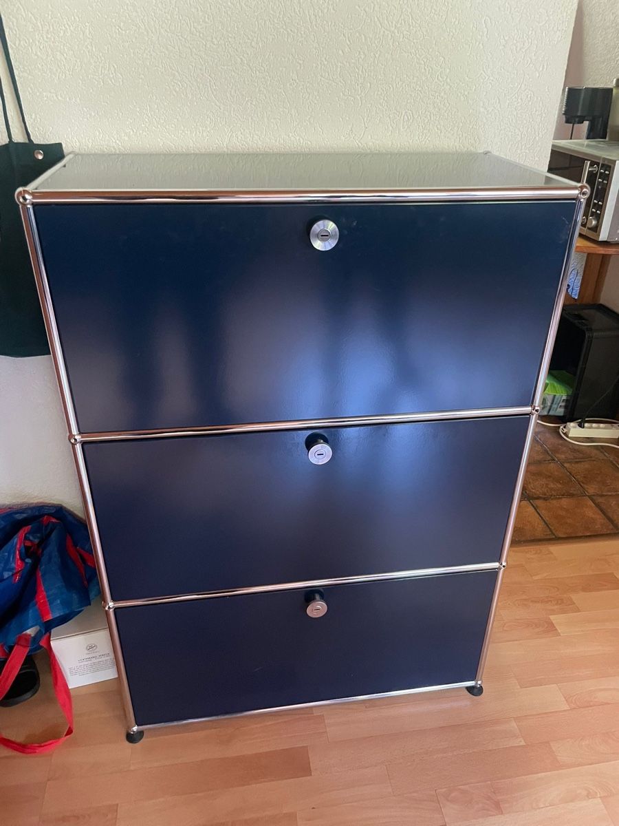 USM Scaffali: USM Haller Sideboard Dunkelblau – Usato da Mels venduto da mtrepp
