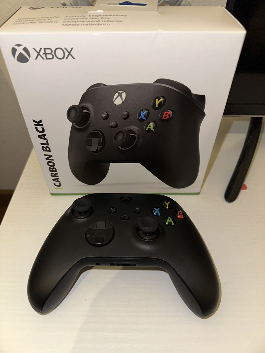 Microsoft Controller: Xbox Wireless Controller Carbon Black – Neu (gemäss Beschreibung) aus Basel von