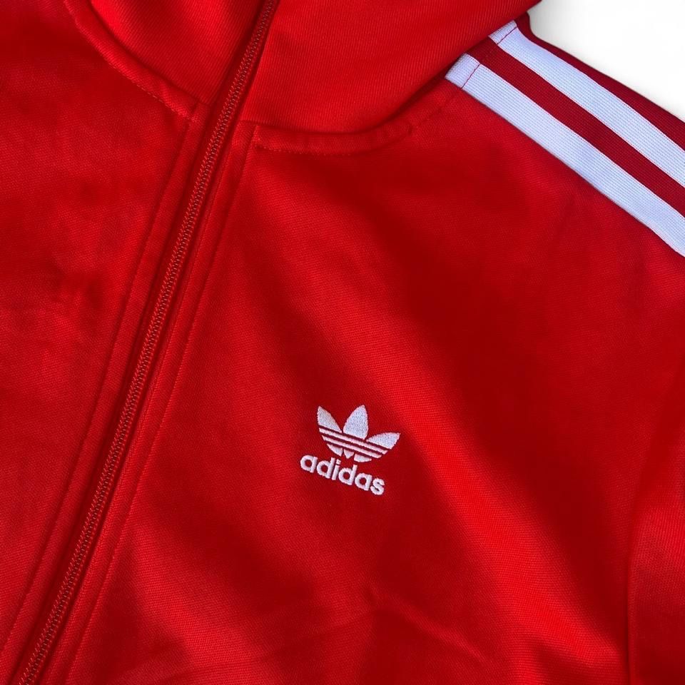 Adidas Giacche: Adidas Jacke rot  – Usato da Riehen venduto da RESTREET 1