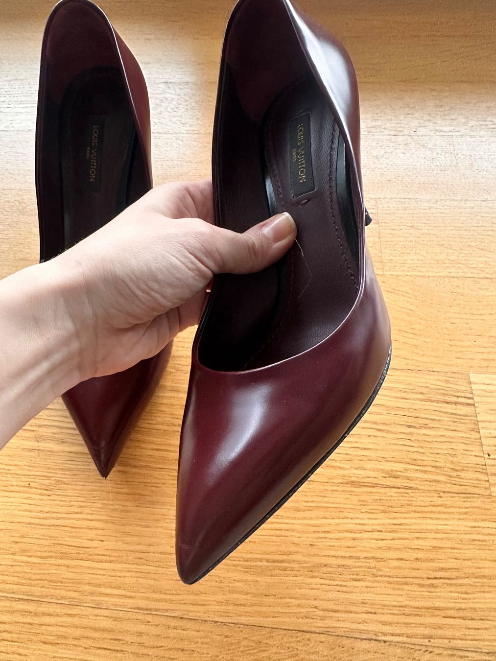 Louis Vuitton Damenschuhe: Louis Vuitton burgundy pumps 35,5-36 – Gebraucht aus Zürich von Ele_fashionista 7