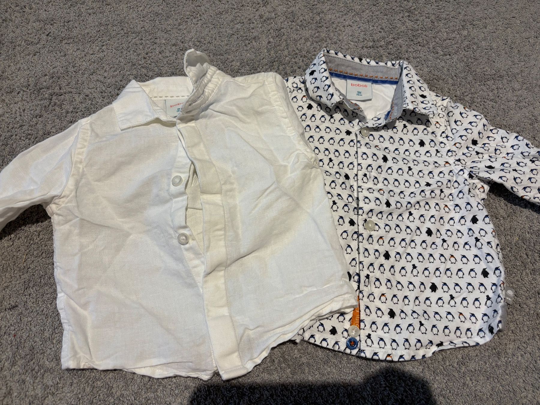 Hemden, Tops & T-Shirts: Chemises bébé – Gebraucht aus Bressaucourt von Lamu