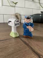 Salière et poivrière vintage facteur et boîte aux lettres 