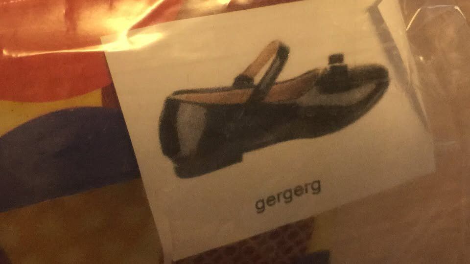 Hello Kitty Scarpe per ragazze: Kinder-Schuhe Grösse 19 mit Hello Kitty Wecker "" NEU "" – Nuovo e nell'imballaggio originale da Fislisbach venduto da Hast1976 4