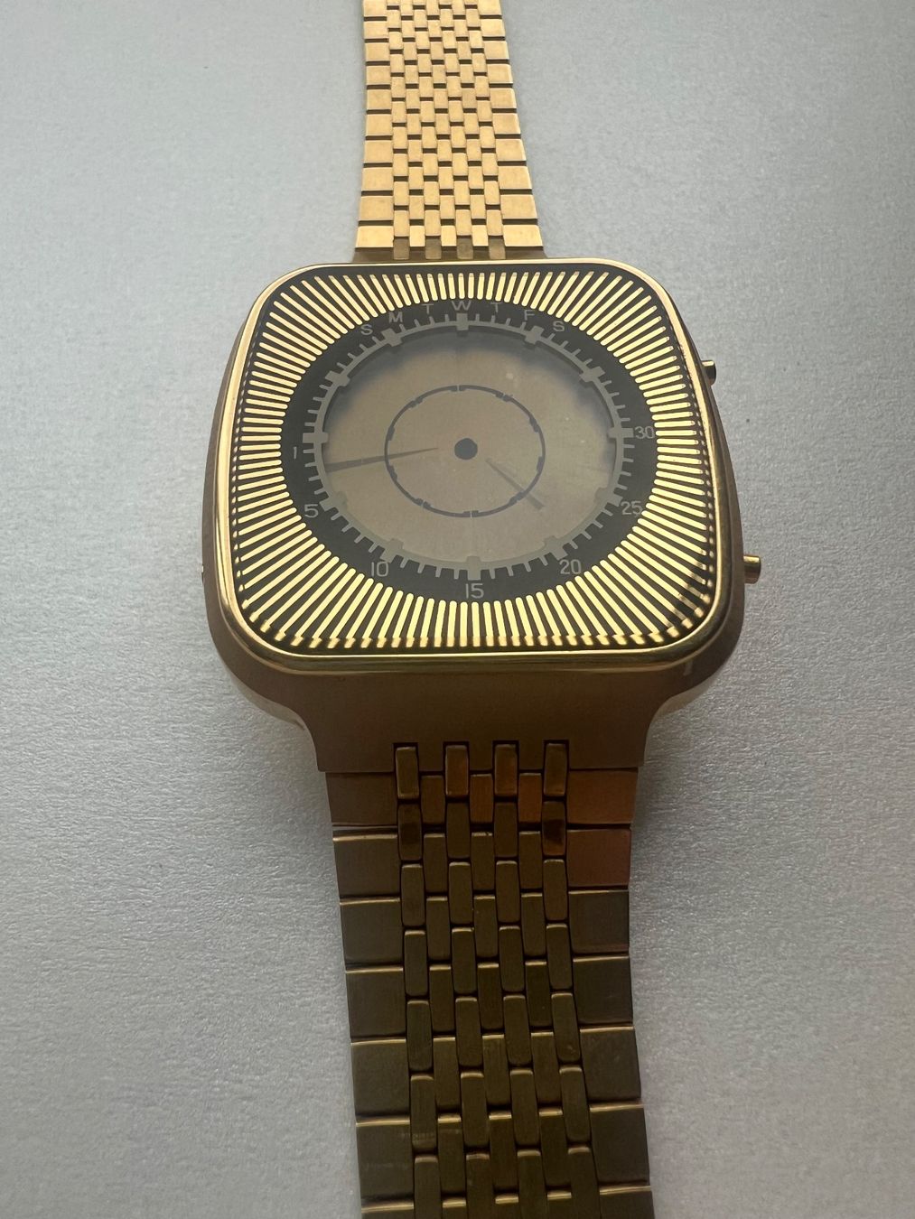 Montres: Texas Instruments Starburst 1978 – D'occasion à Hunzenschwil par Al-Bee-01