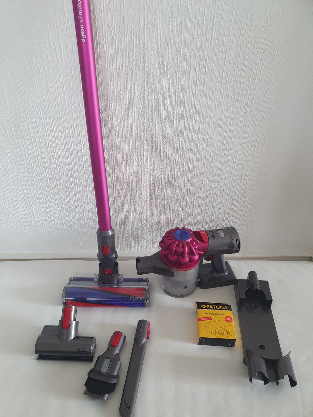Dyson Aspirapolveri & Accessori: Dyson V7 fluffy, spécialisé pour les sols durs – Usato da Lausanne venduto da Af2016