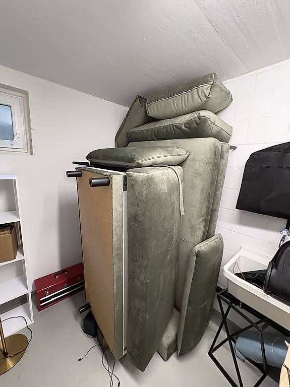 Divani: Sofa Grün Olive (Neu) – Usato da Kleindoettingen venduto da Gigor03 1