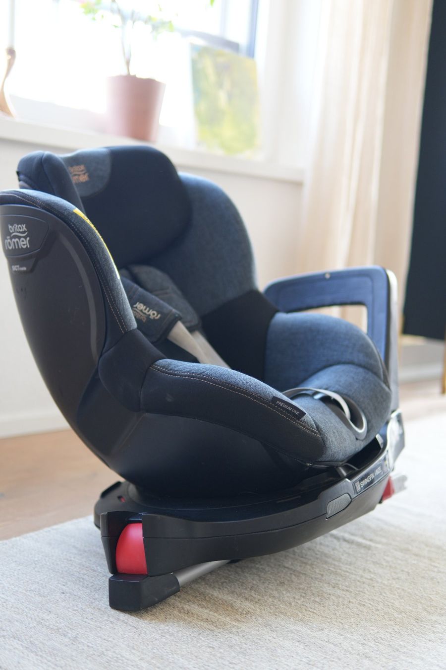 Britax Römer Seggiolini per auto: Britax Römer Swingfix M i-size – Usato da Richterswil venduto da Honzour 3